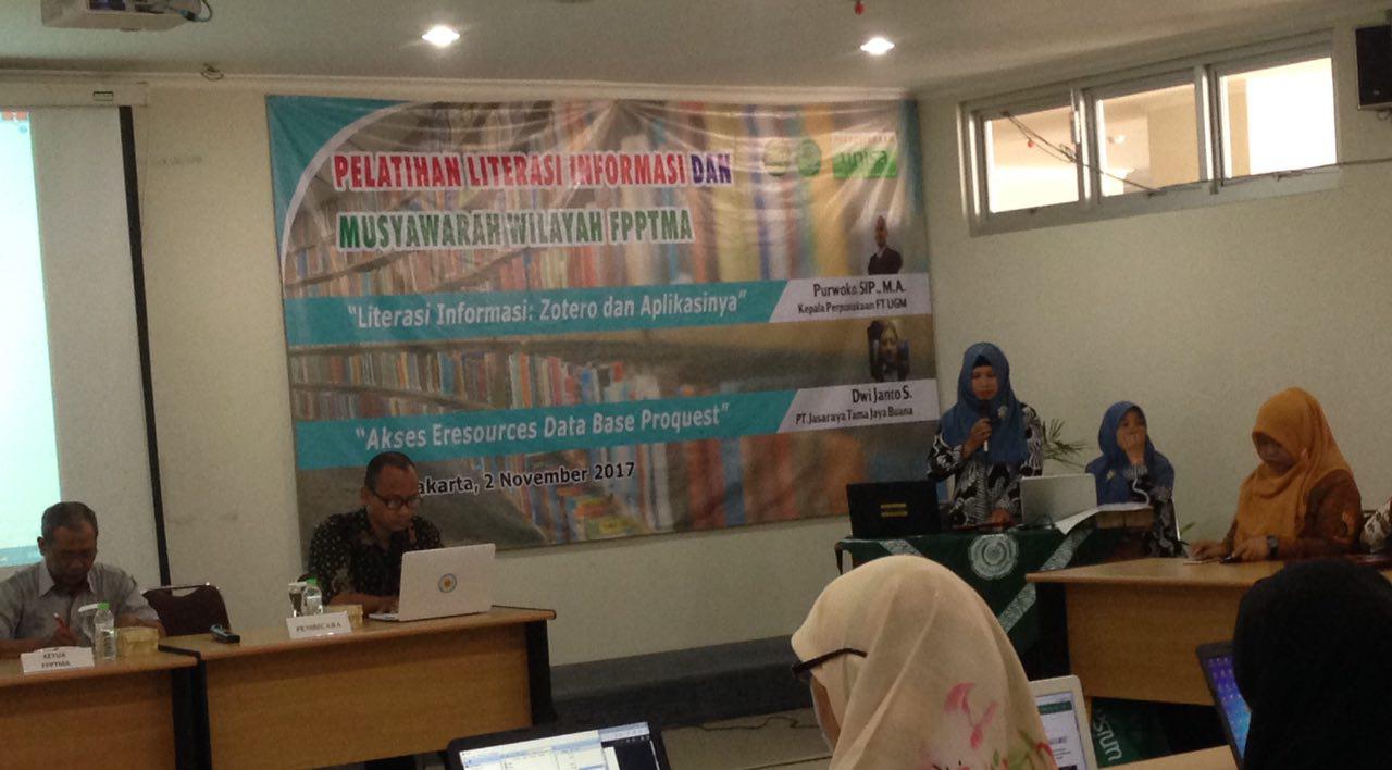 Suasana Pelatihan Literasi Informasi